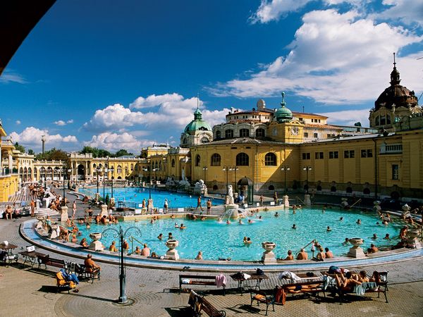 budapest-thermal-baths_7607_600x450