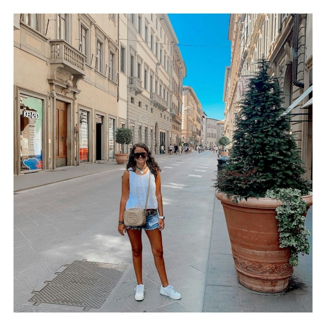 Campus Crew Collins Chandler • LeadAbroad