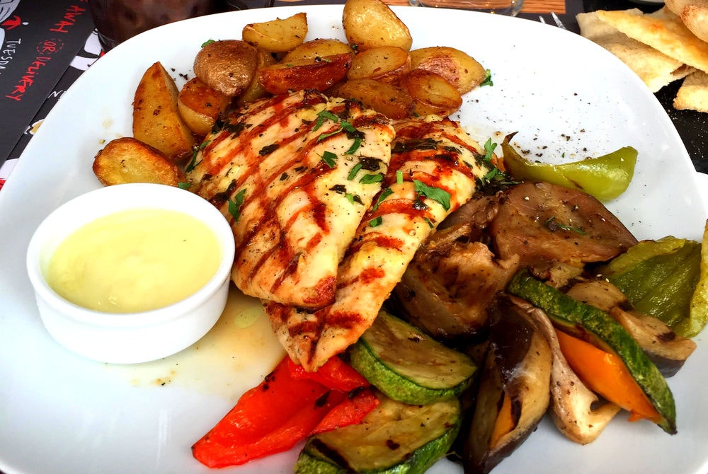 Delicious food in Greece • LeadAbroad