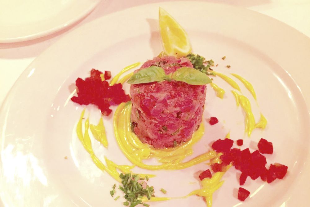 5 Places You Must Eat While In Cape Town • LeadAbroad